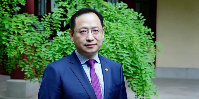 原法院院长，任政法大学校长！